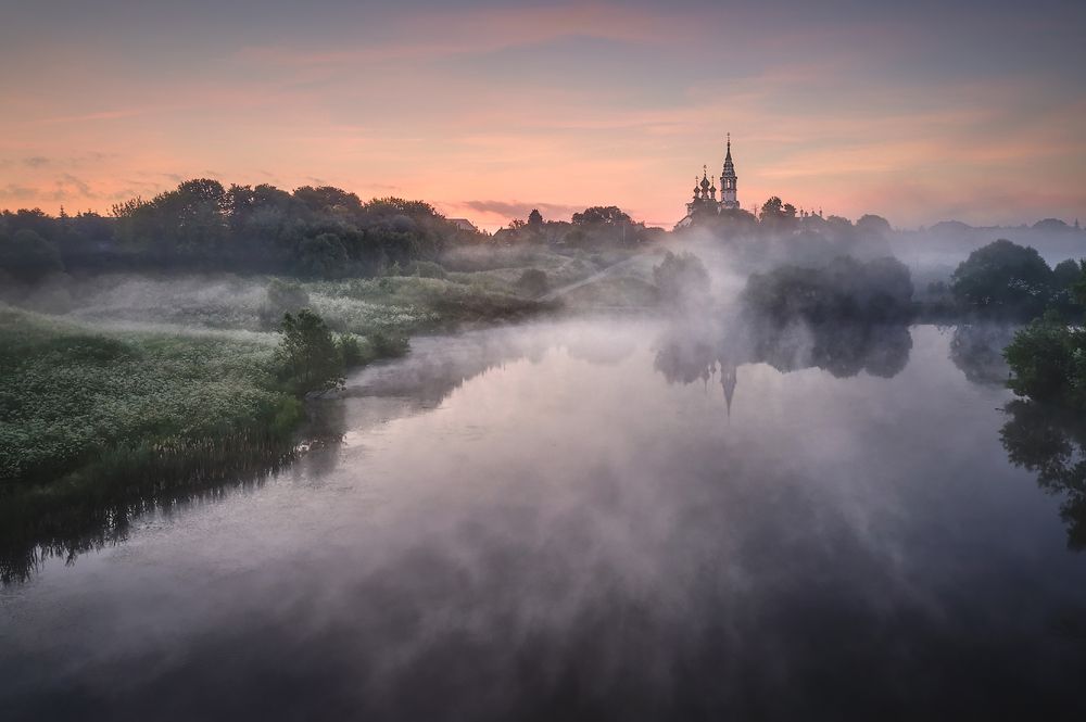 Зарождение тумана. Утро в Валищево