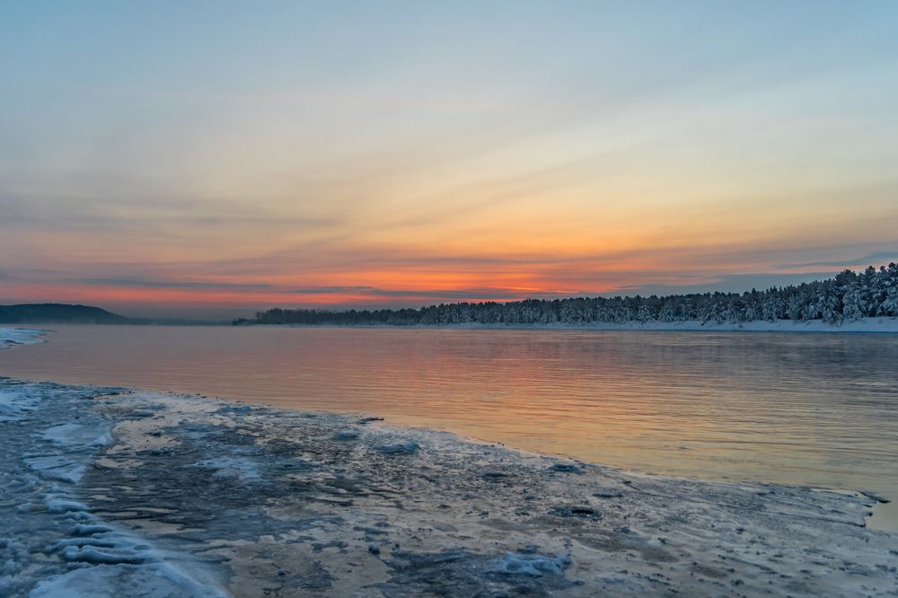 Закат на Енисее.