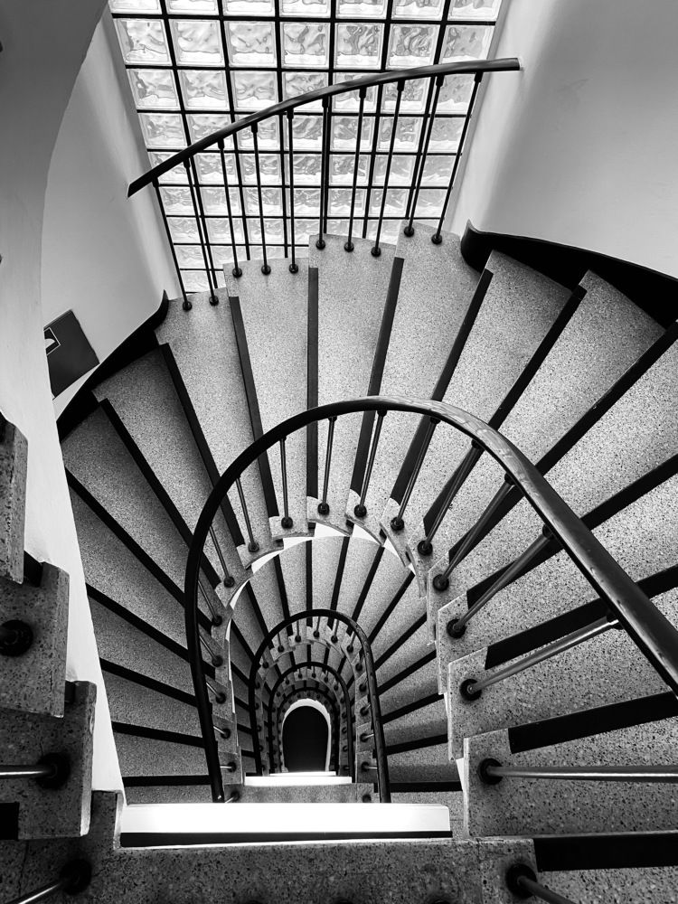 Винтовая лестница сверху