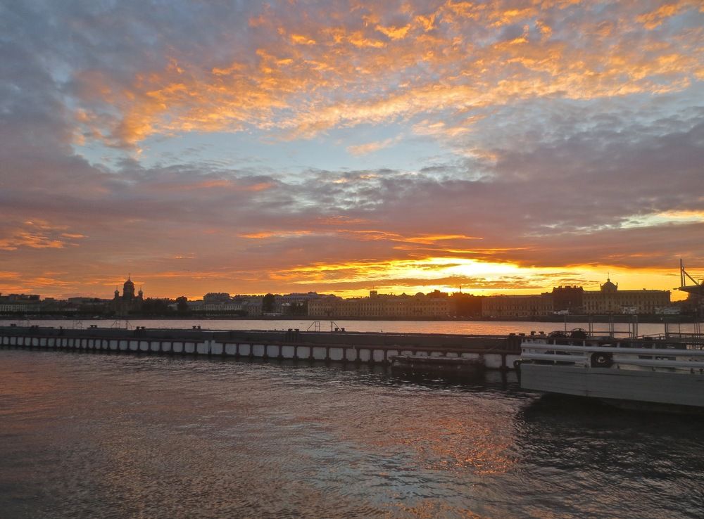 закат на Неве