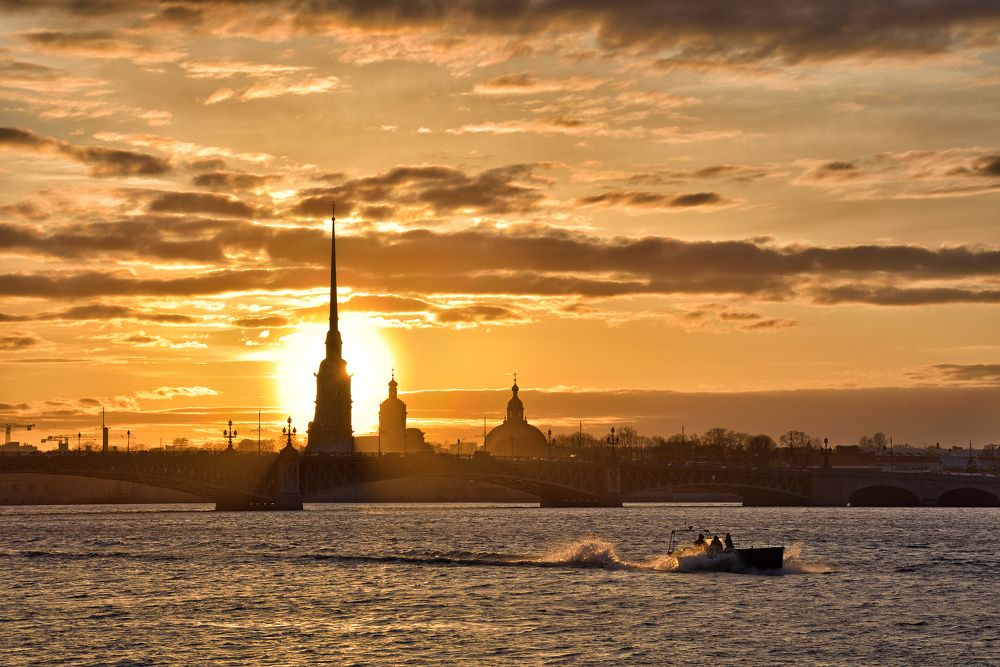 Яркий закат.