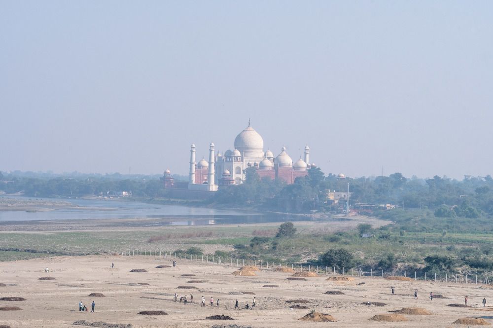 river view of Taj mahal