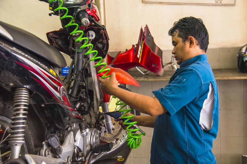 Motorcycle routine repair