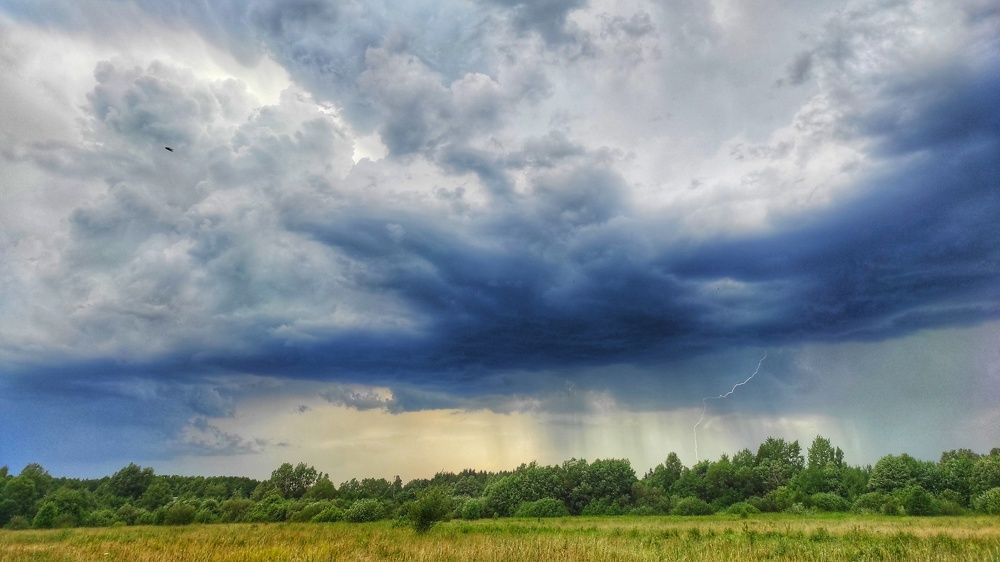 После зноя придет гроза