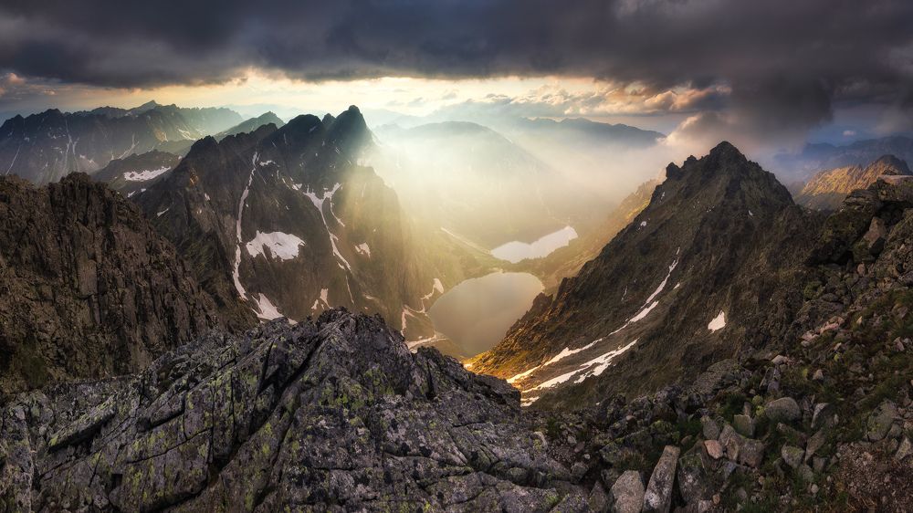 Light between the mountains