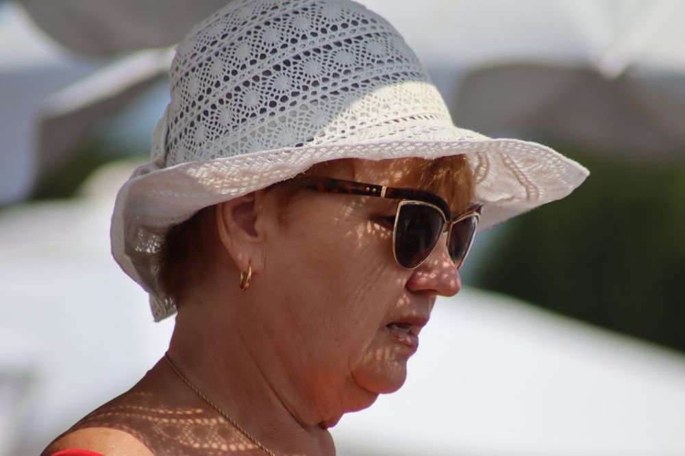 Женщина в шляпе