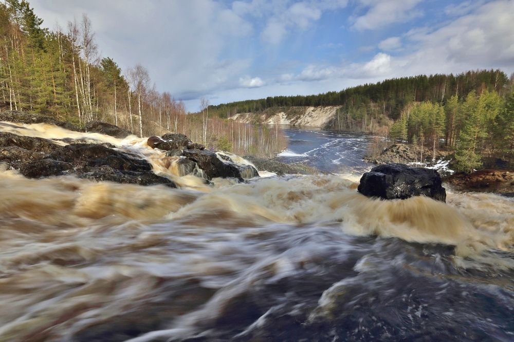 Гирвасский водопад.