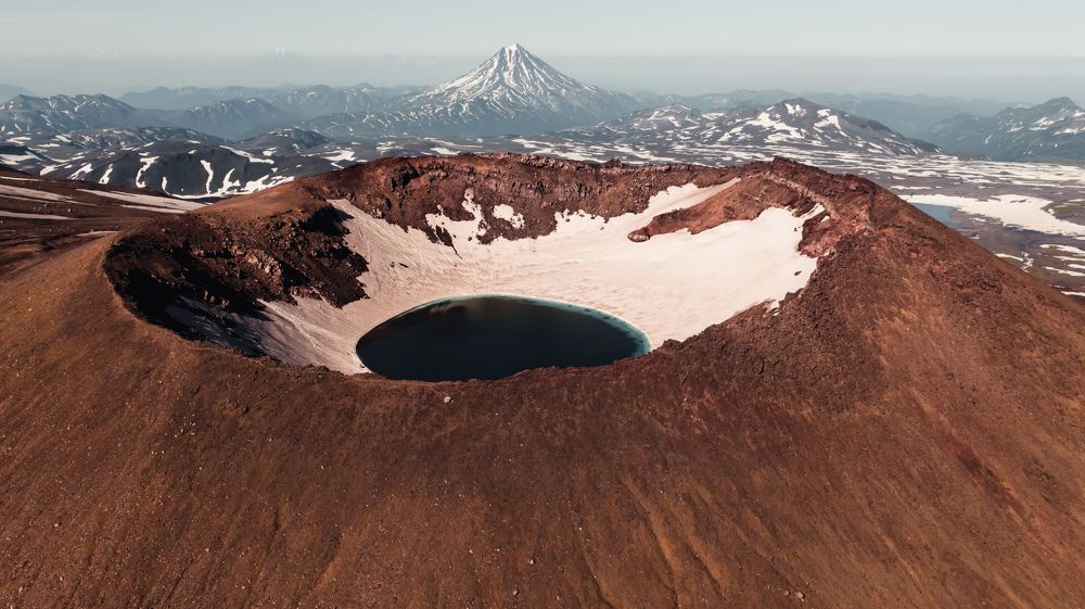 Кратер вулкана Горелый