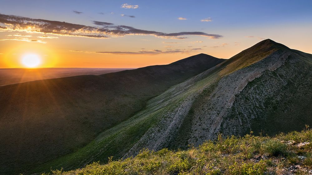 Долгие горы-начало более 3000км Уральских гор