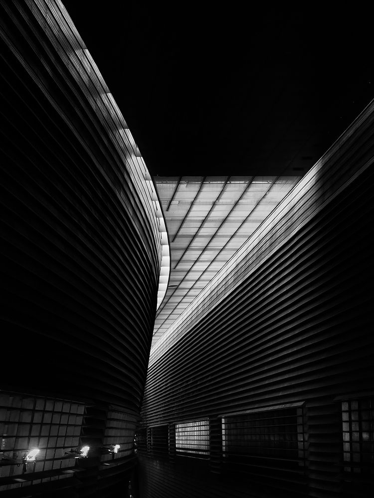 Фотография автора Bernard Sim