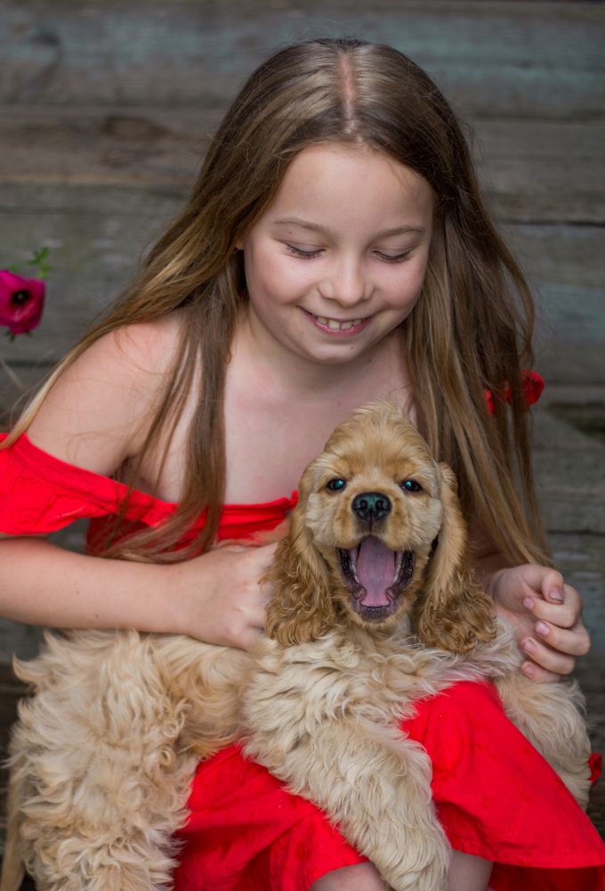 Девочка с питомцев.