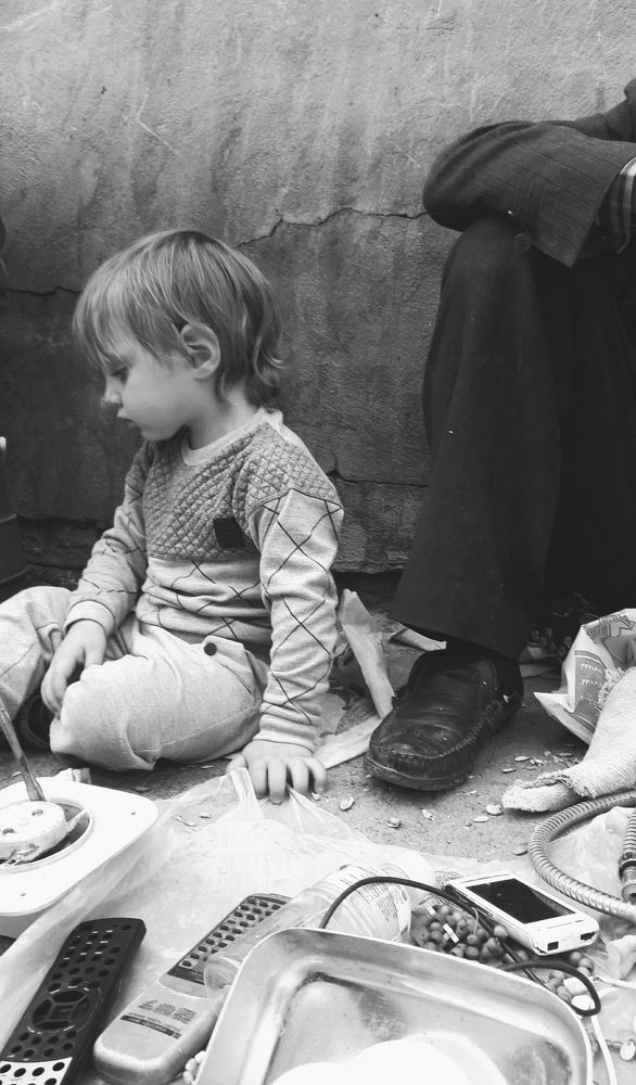 من اندوه رابه آغوش کشیدم