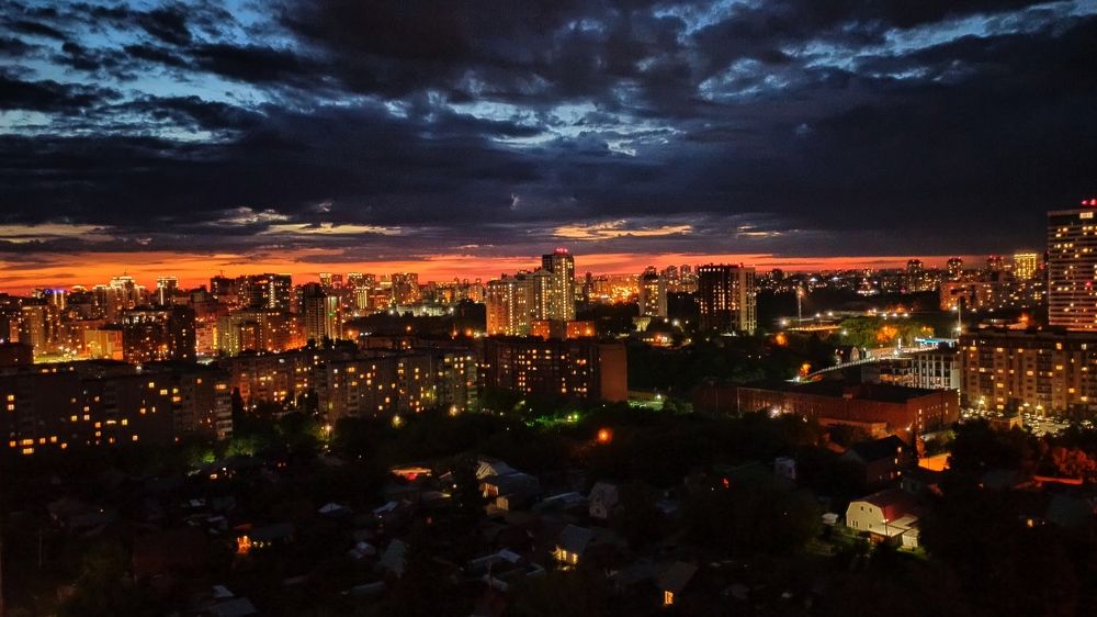 Город засыпает