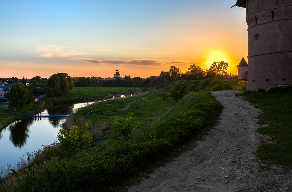 Закат в Суздале