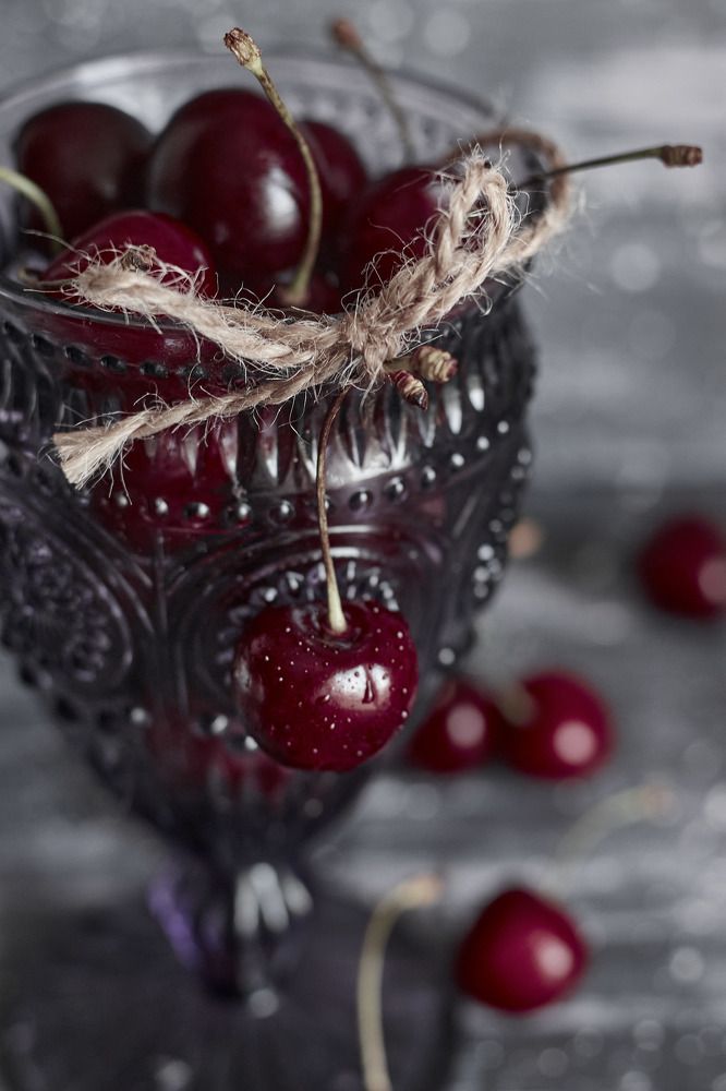 Черешня в бокале
