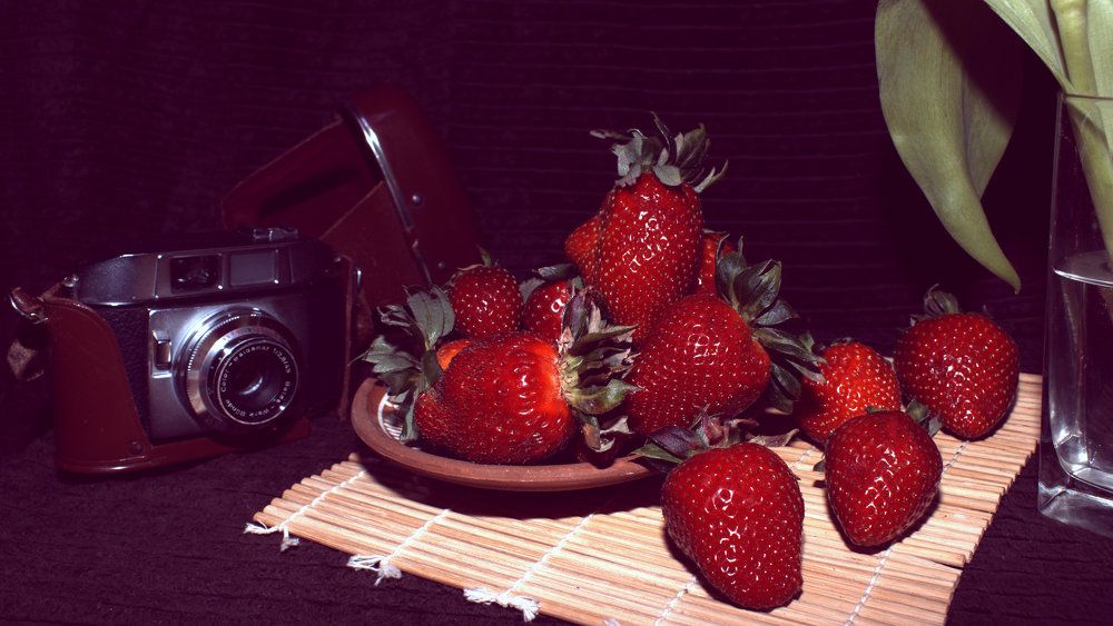 Клубничный натюрморт...