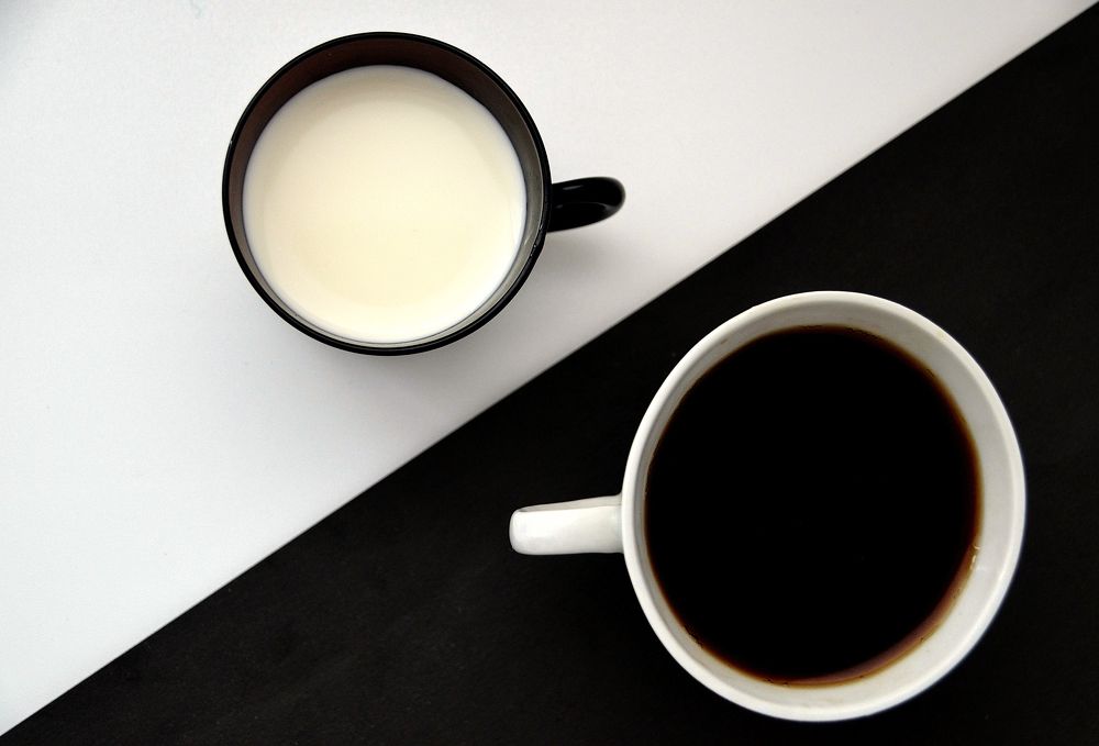 Молоко и Кофе.