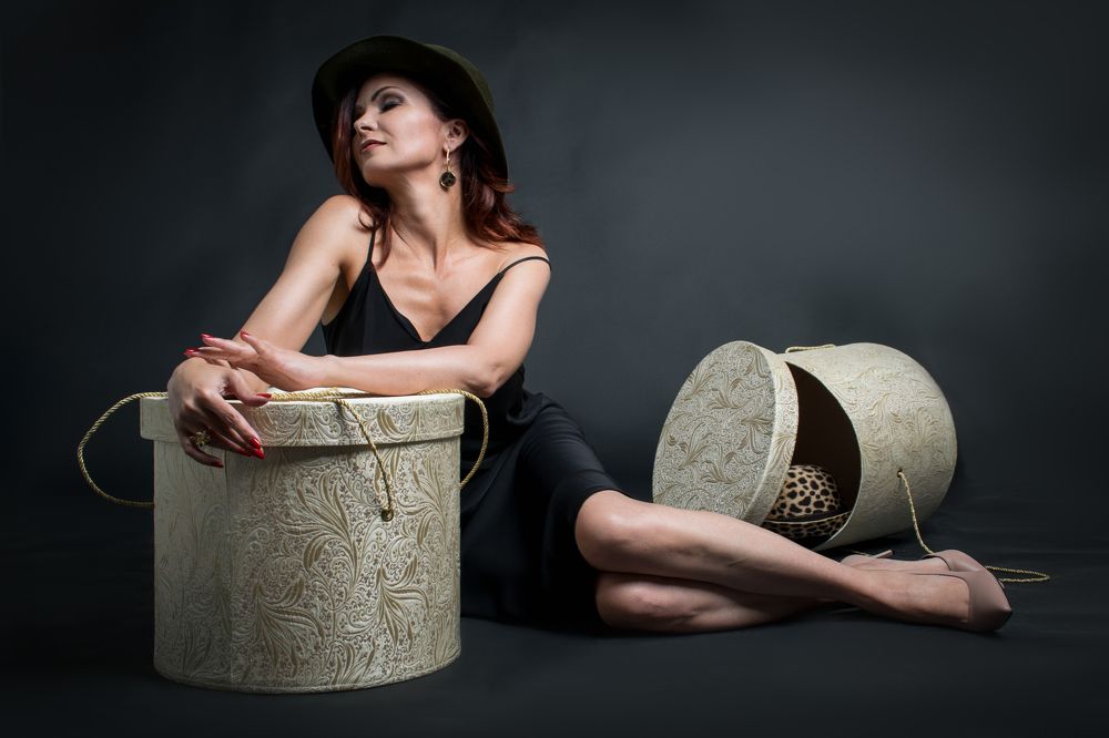 Женщина в шляпе