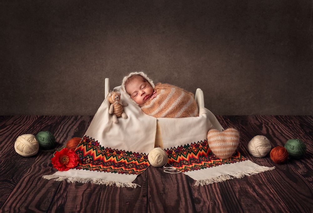 Baby with the Ukrainian rushink.