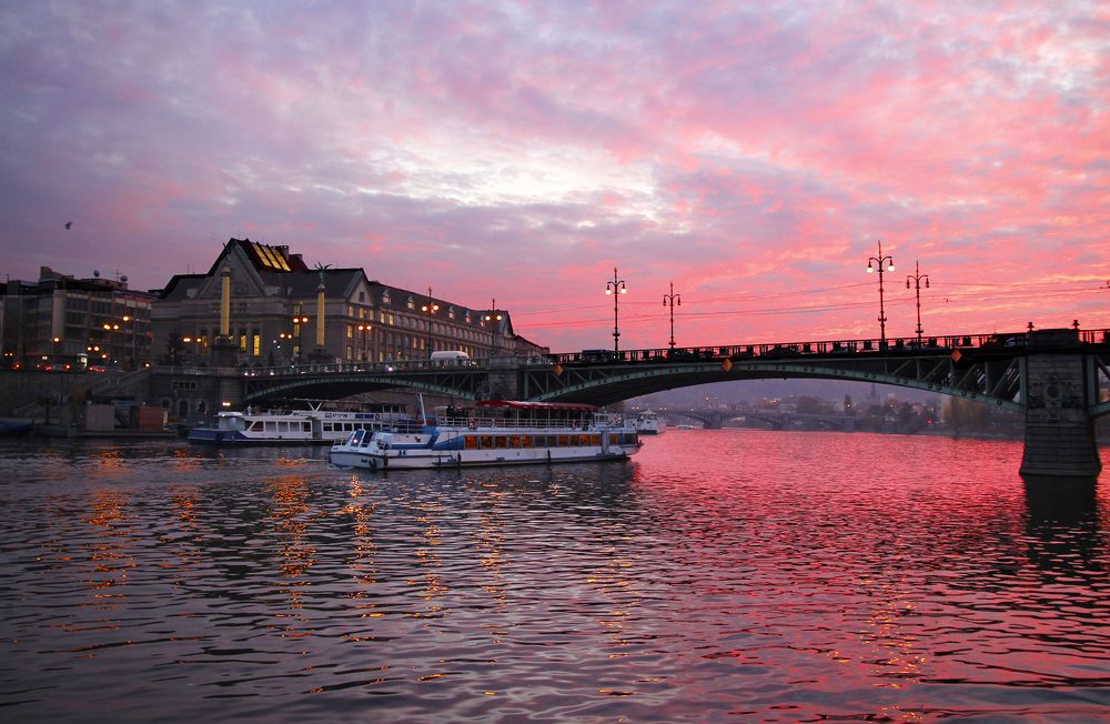 Прага. Вечер на Влтаве