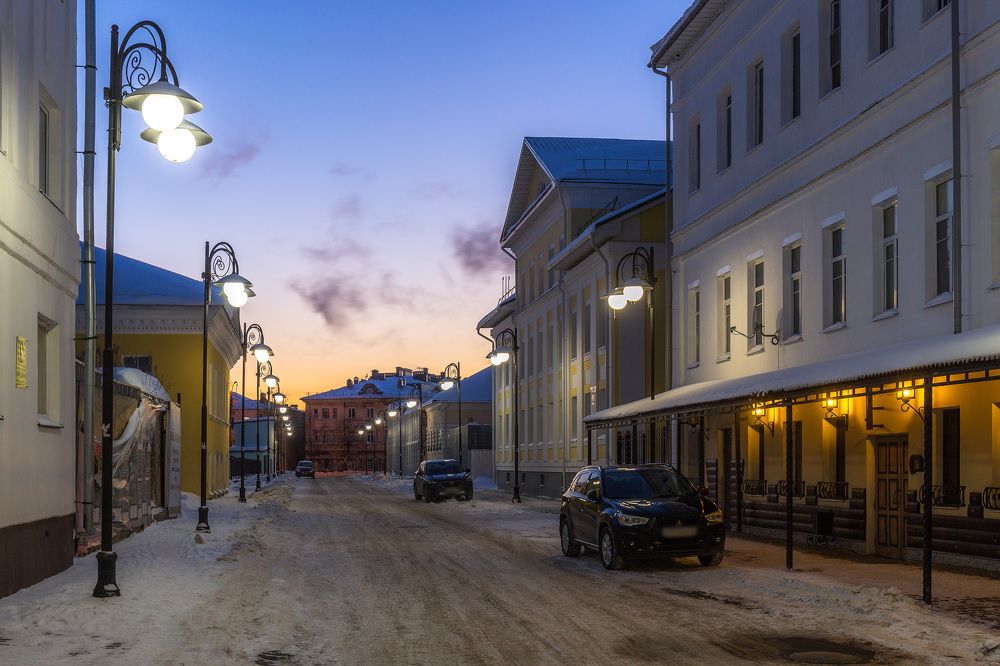 Переулок вечером