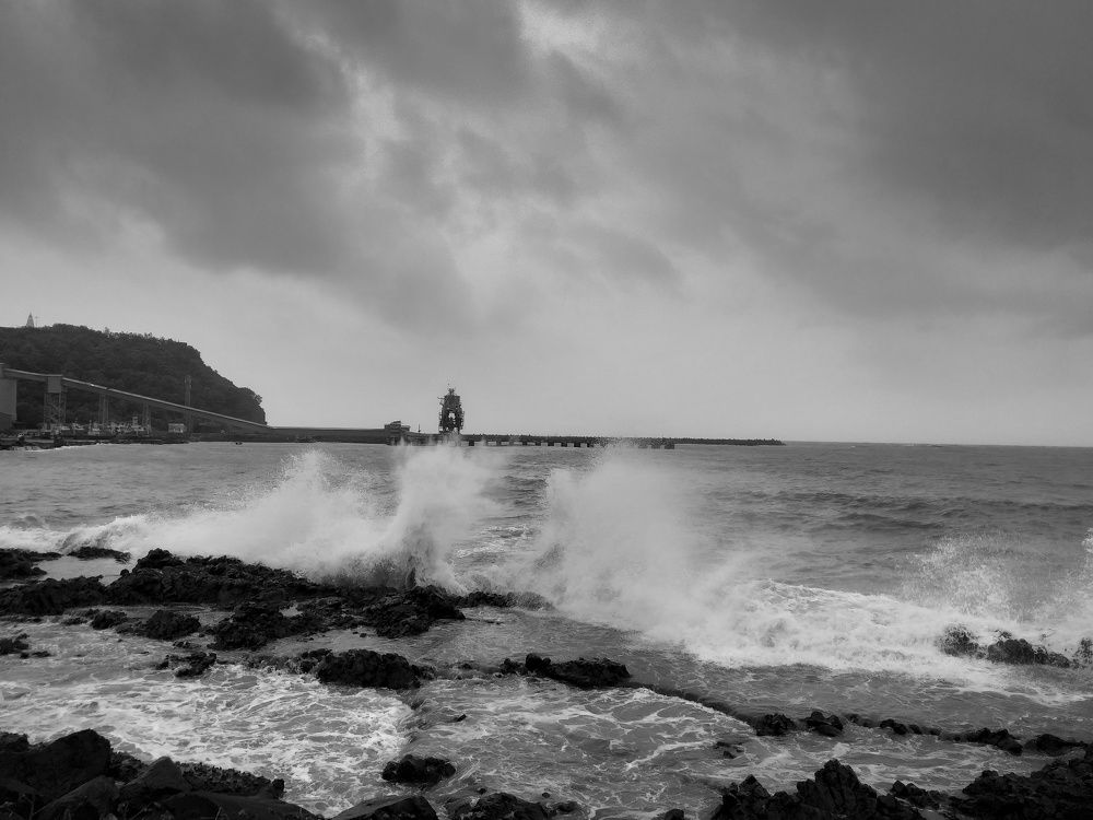 Drama of the waves