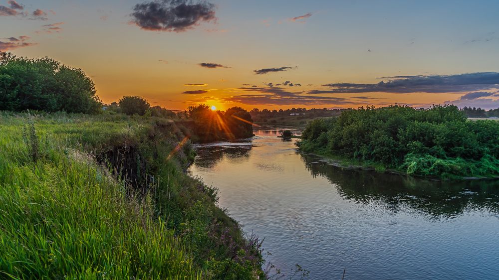 Река Быстрая Сосна.  Закат Солнца.