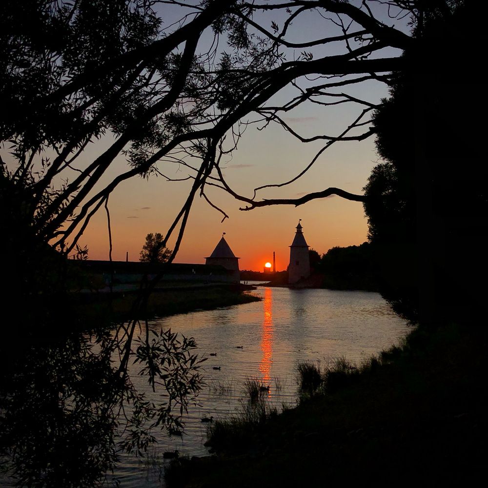 ВЕЧЕРНИЙ ПСКОВ