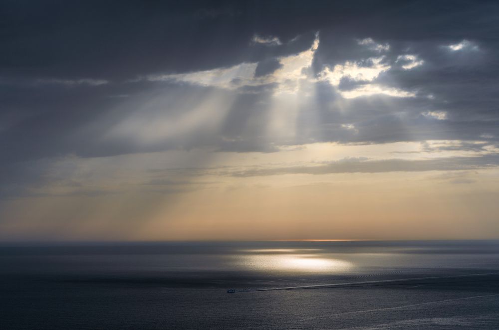 Сквозь тучи