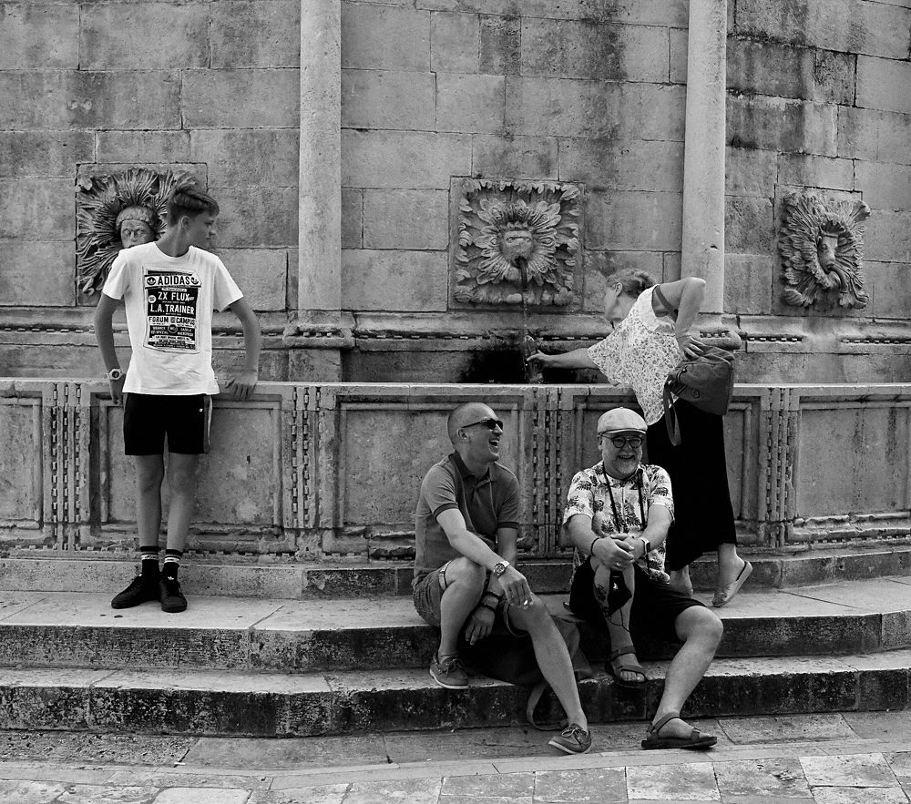 У большого фонтана Онофрио