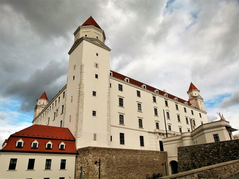 Bratisalva Castle