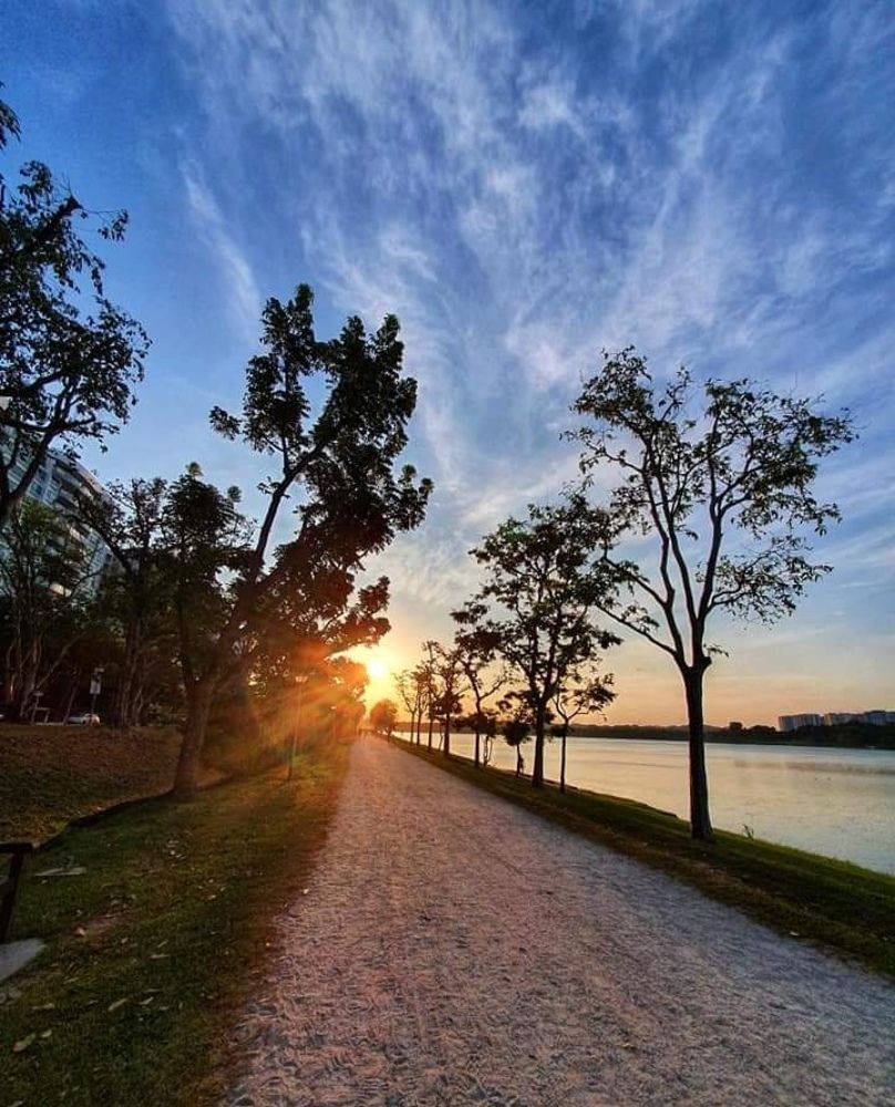 Фотография автора RINI NURHAYATI