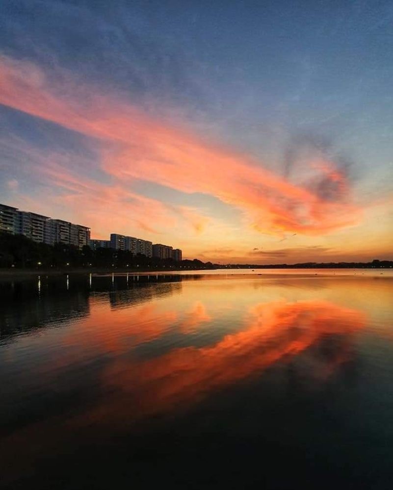 Фотография автора RINI NURHAYATI