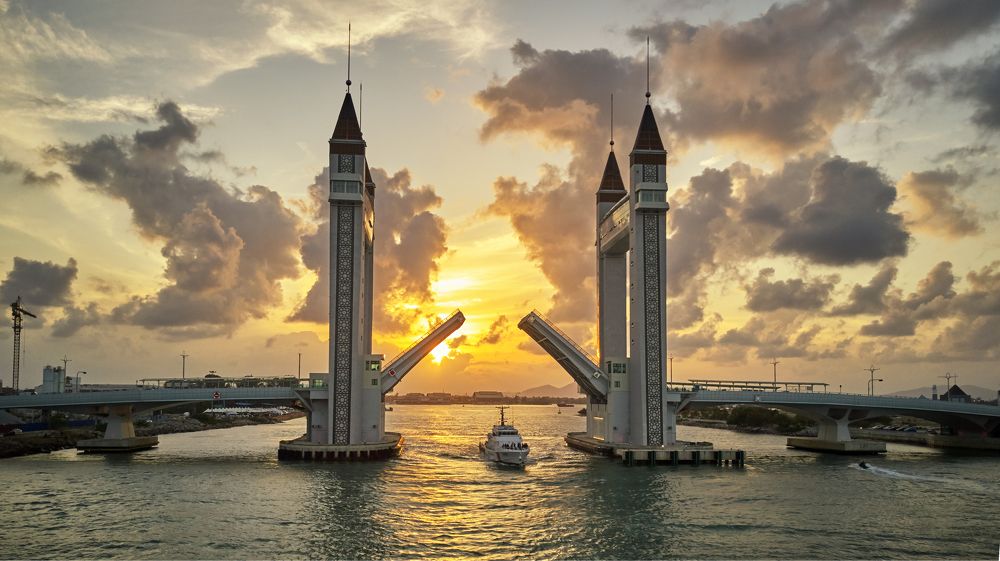 Photograph by muhd isa mamat