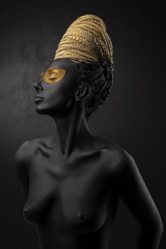 The dark times of luminous emperor &  female deity