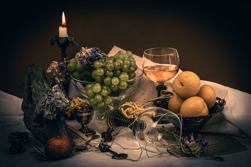 Still life with grapes and a lion