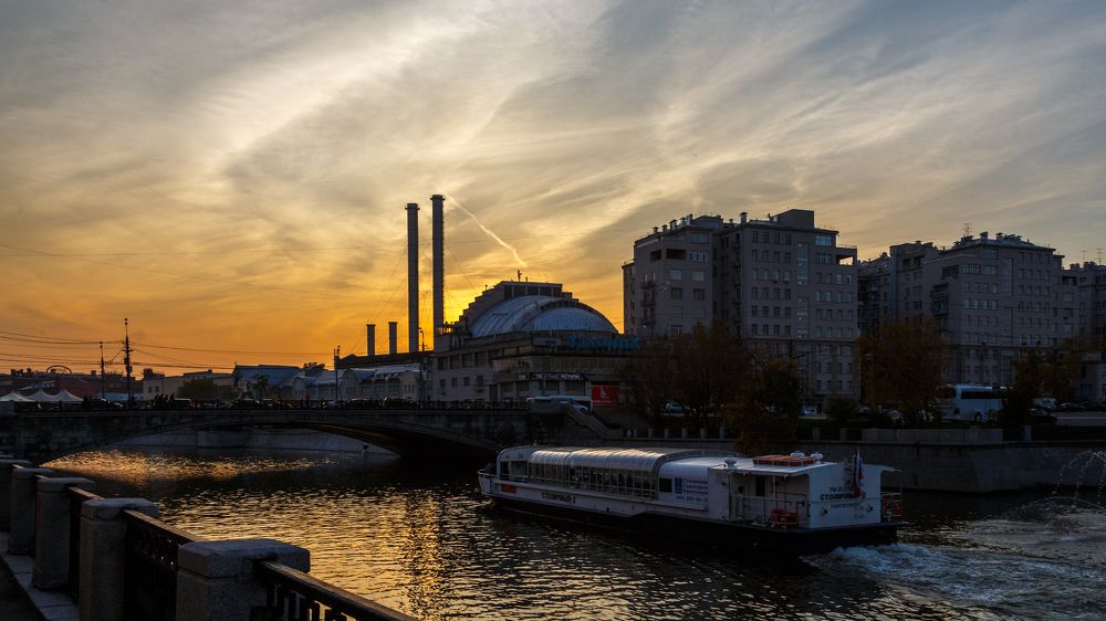 Фотография автора Александр Стоялов