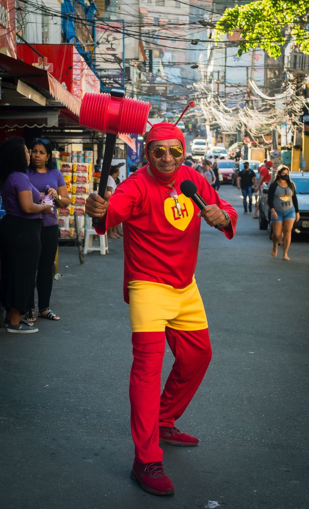 Who´s gonna save the world ?