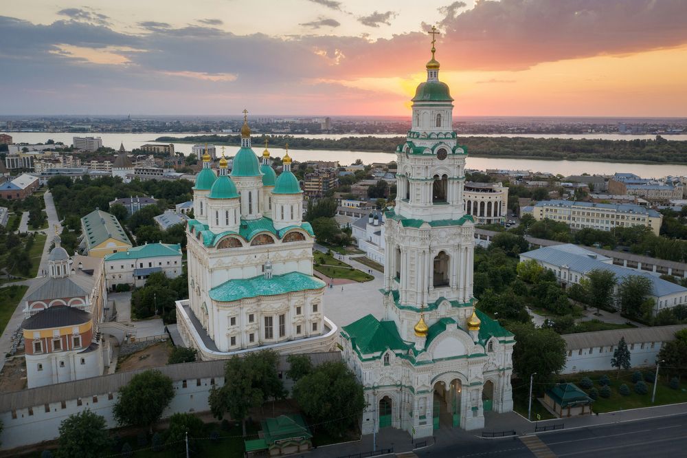 Астраханский кремль на закате