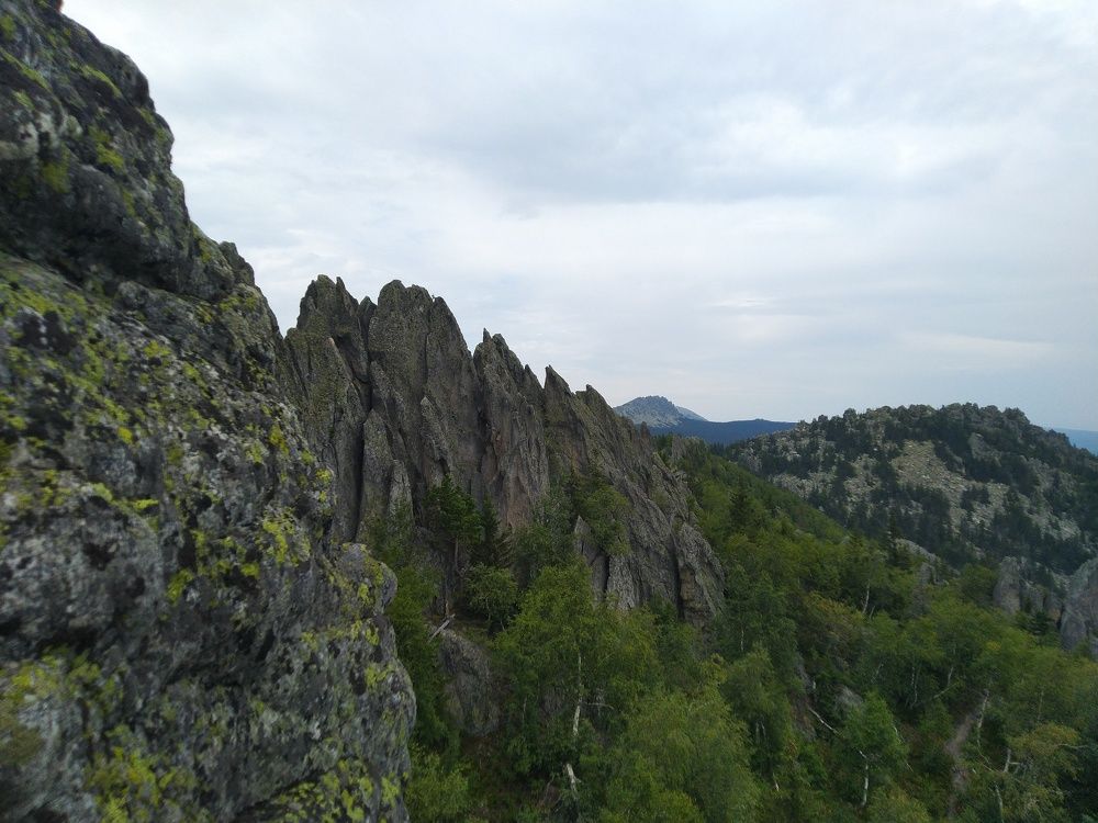 Вид с Двуглавой сопки