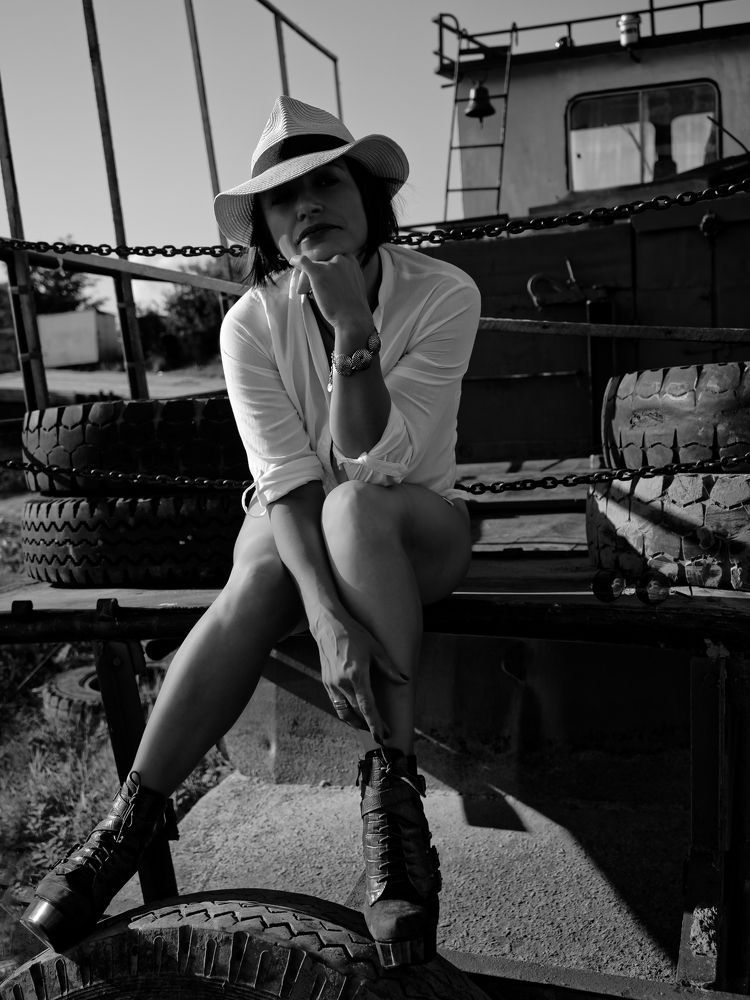 Lady on the ship