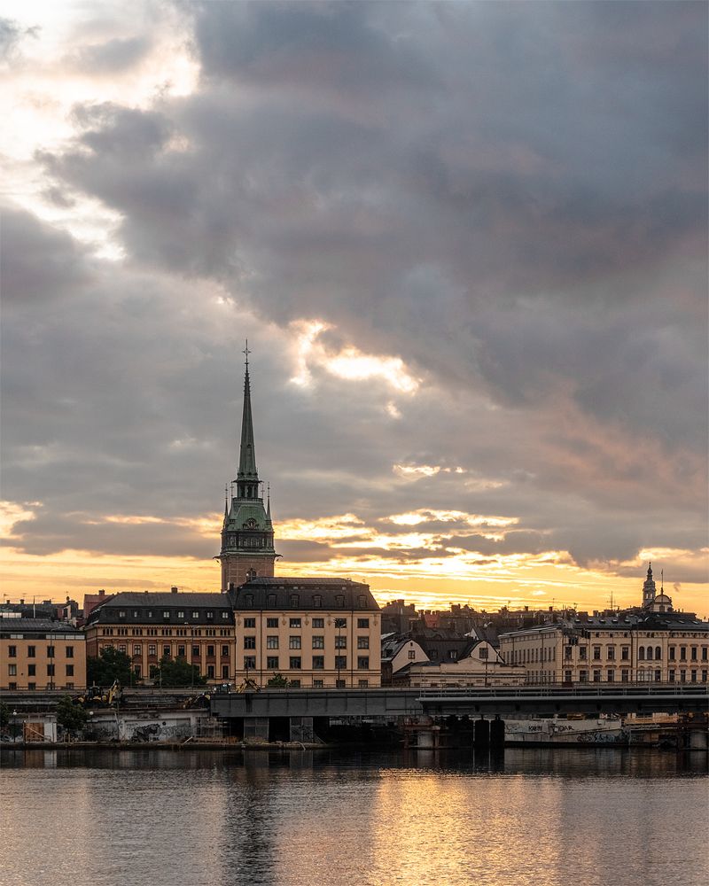 Фотография автора Виктор Максимов