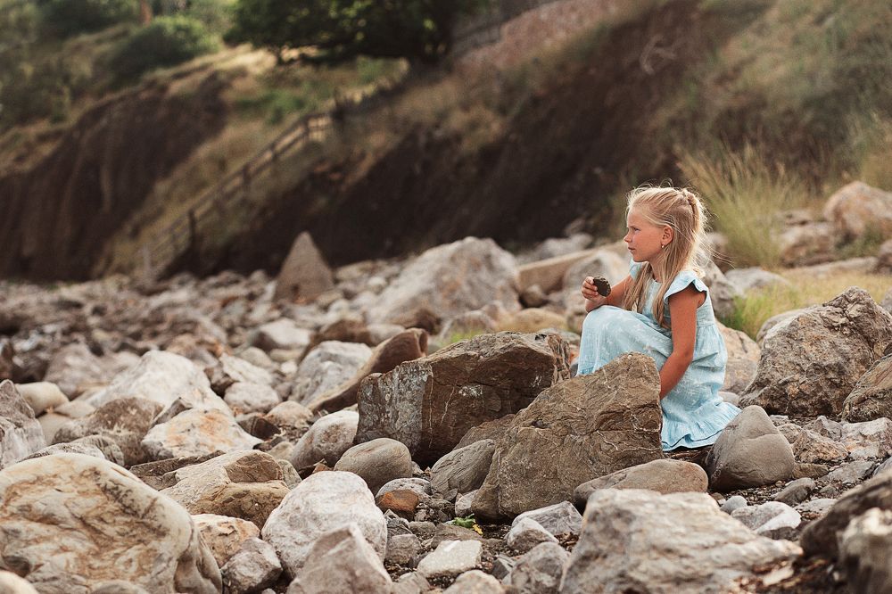 У берега моря