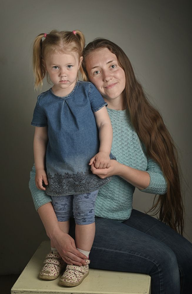 Дочки-матери.