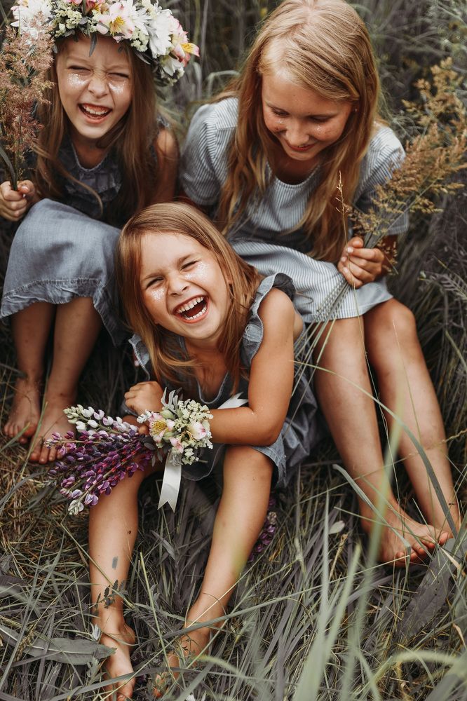 В начале была улыбка.. и была улыбка дана многим.. и стал улыбкой - свет..