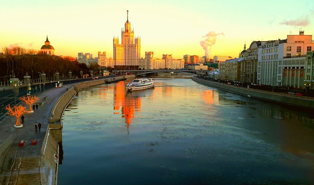 Москва-река вечером