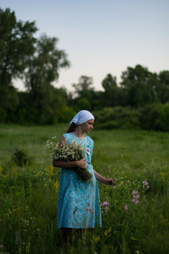 Девушка с цветами