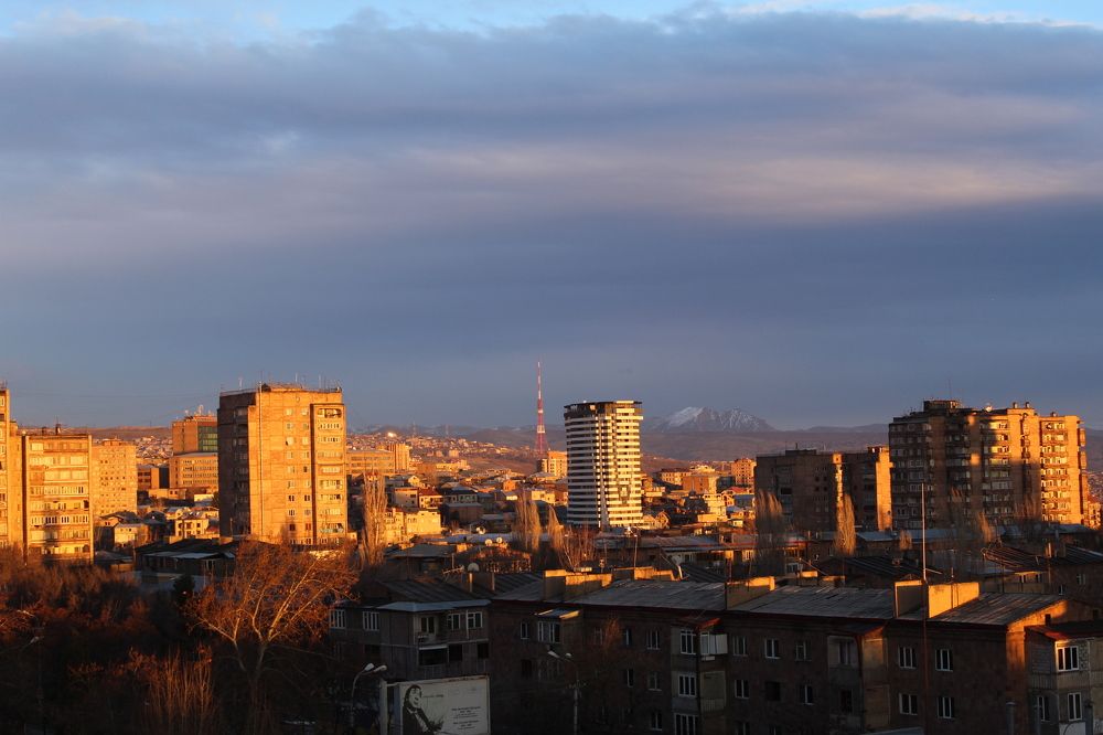 Весенный закат в Ереване