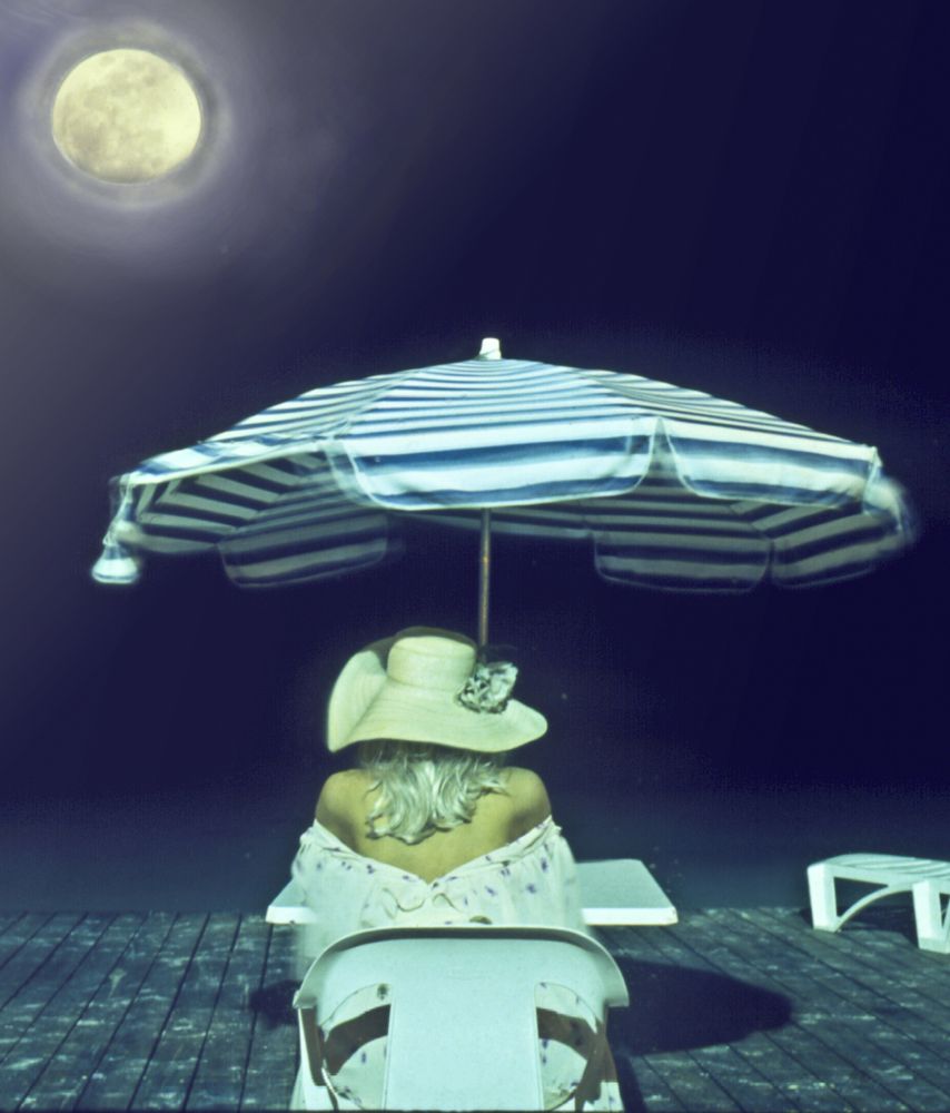 Moon tan / Tintarella di luna