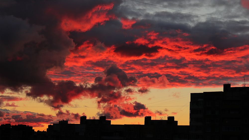Закат над городом.